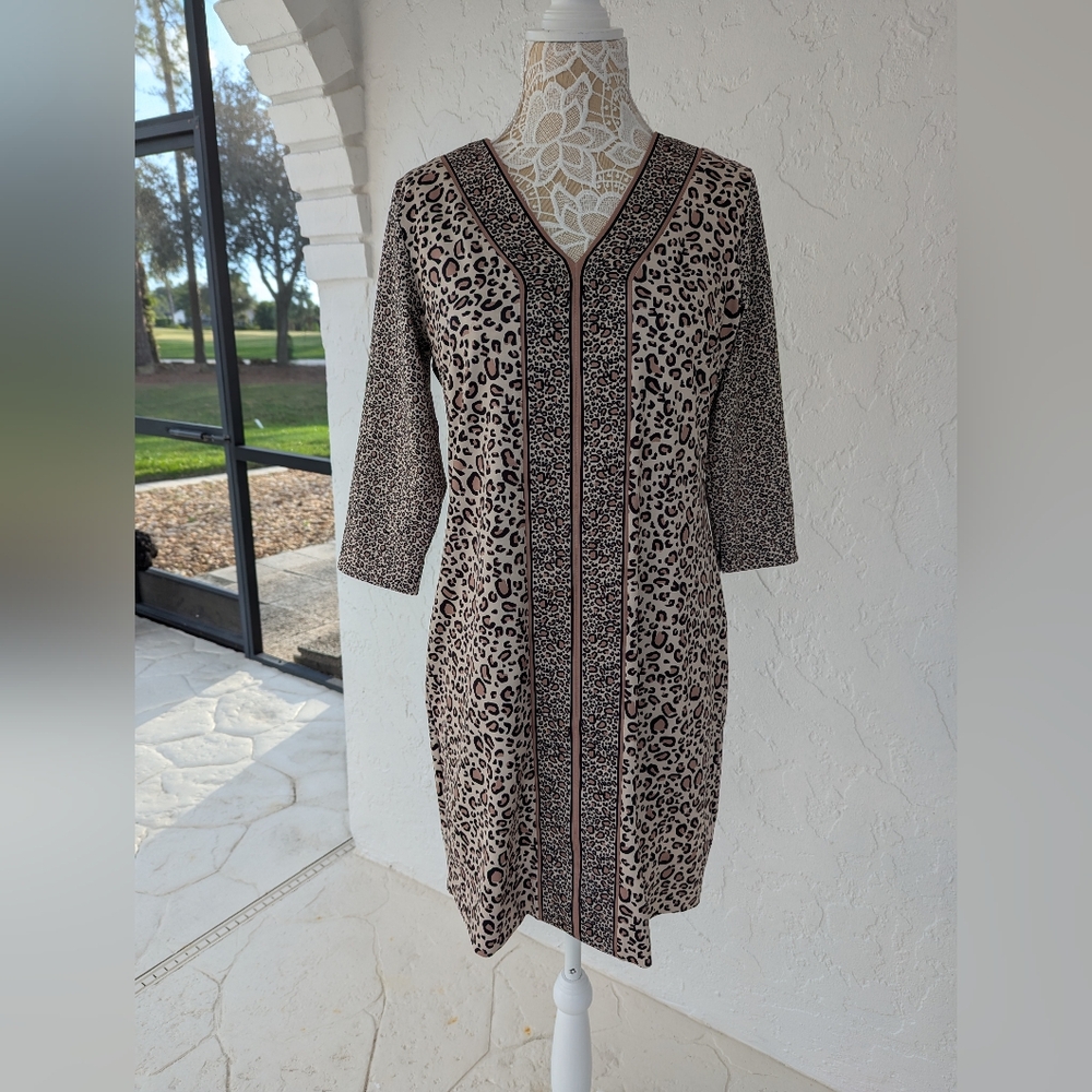 Gretchen Scott dress. Large